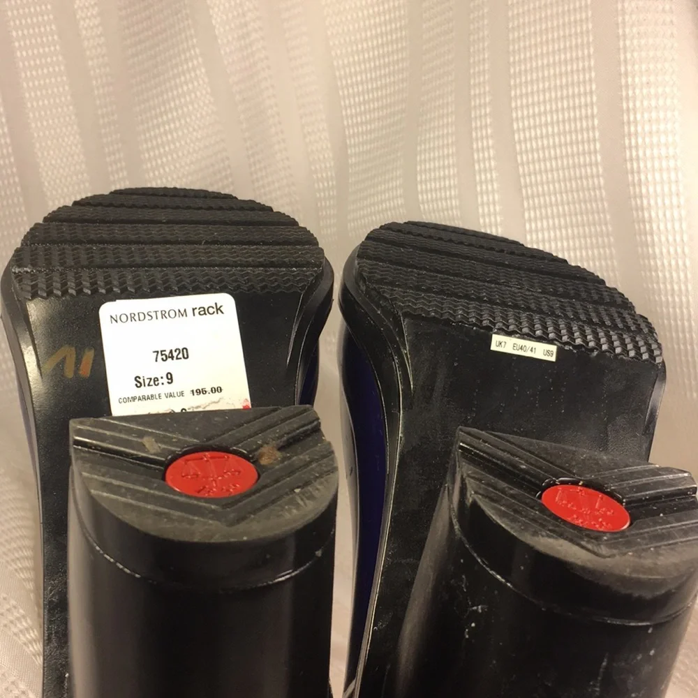 NWT RARE Hunter ankle 3”heel boots, tried on